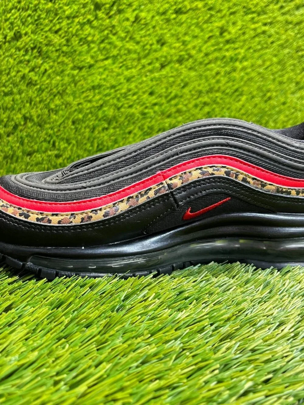 Nike sleek air